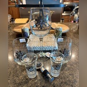 NWT Silvestri Gorgeous Rhinestone Wine Glasses, Shot Glasses and Wine Stopper
